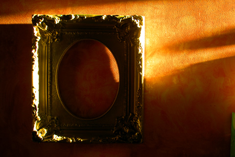 emptyframe.480x320.jpg